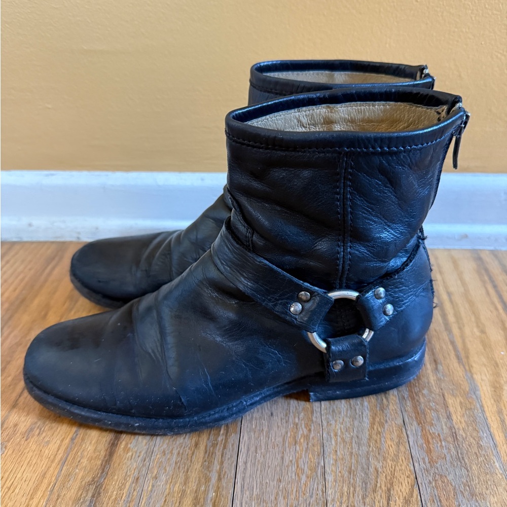 Frye Black Leather Zipper Boots